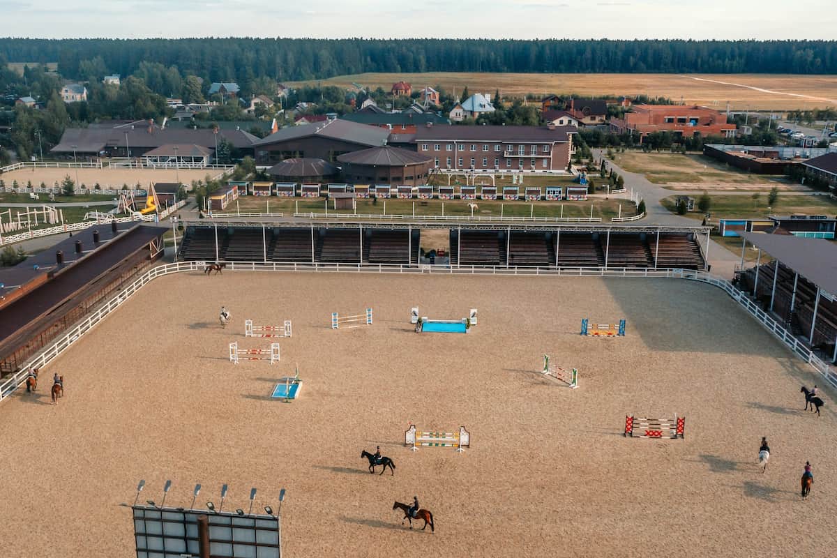 Территория конного спорта Horseka